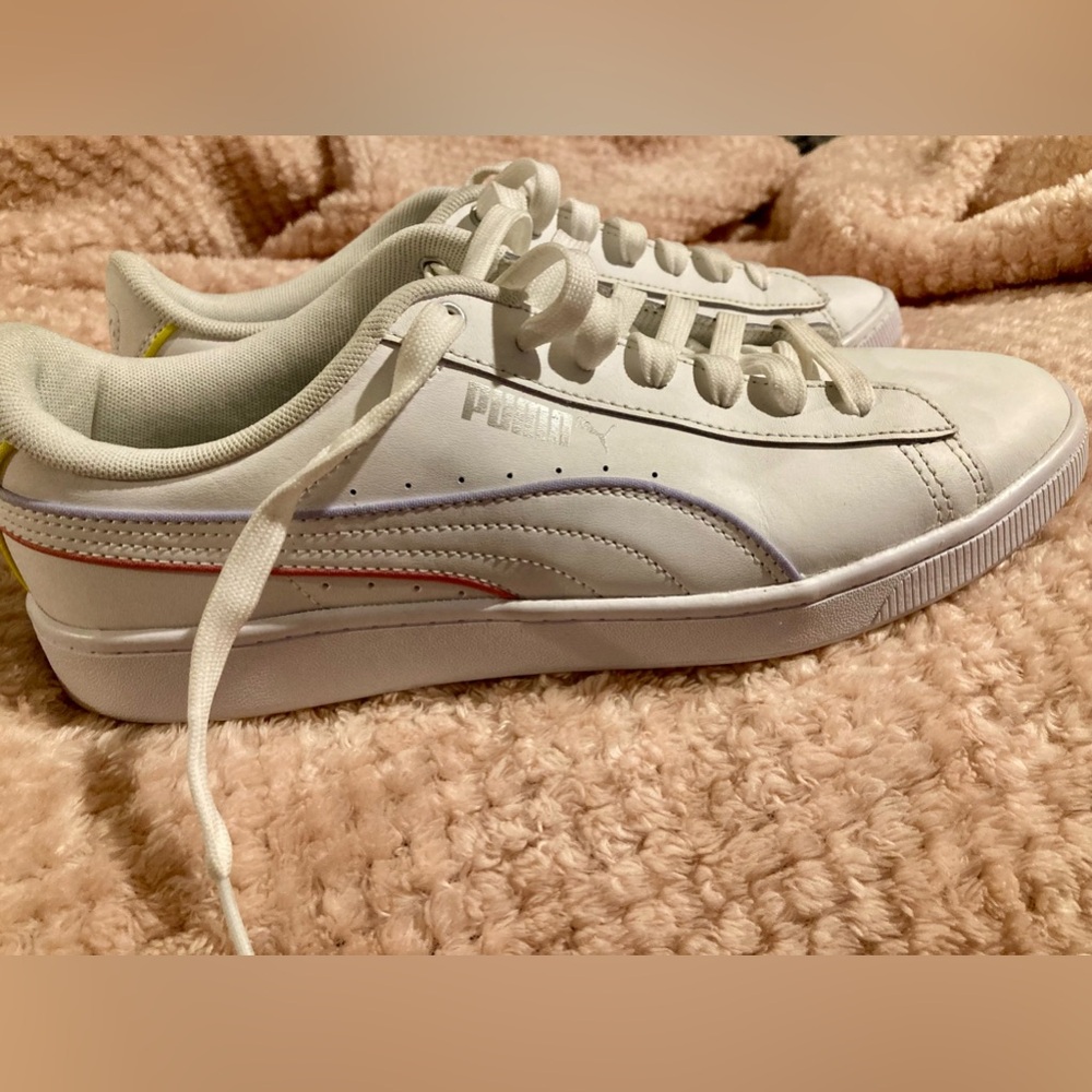 White with purple and red stripe Puma SOFTFOAM optimal comfort Women’s shoes.